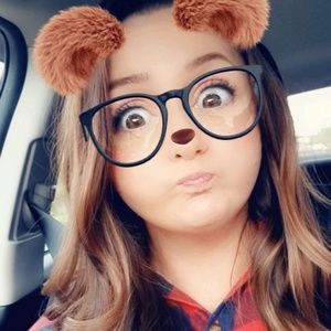 Meet your Posher, Christin